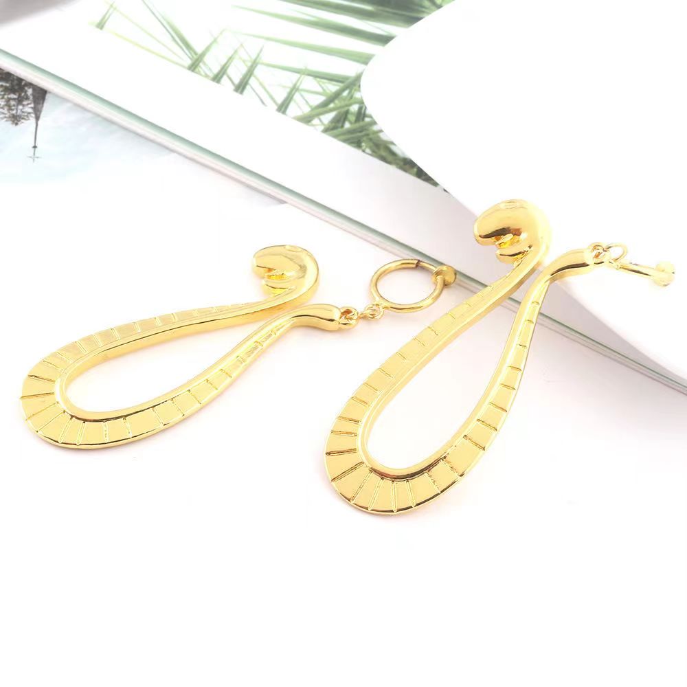 Zoro/Hancock/Law character personalized fashion earrings