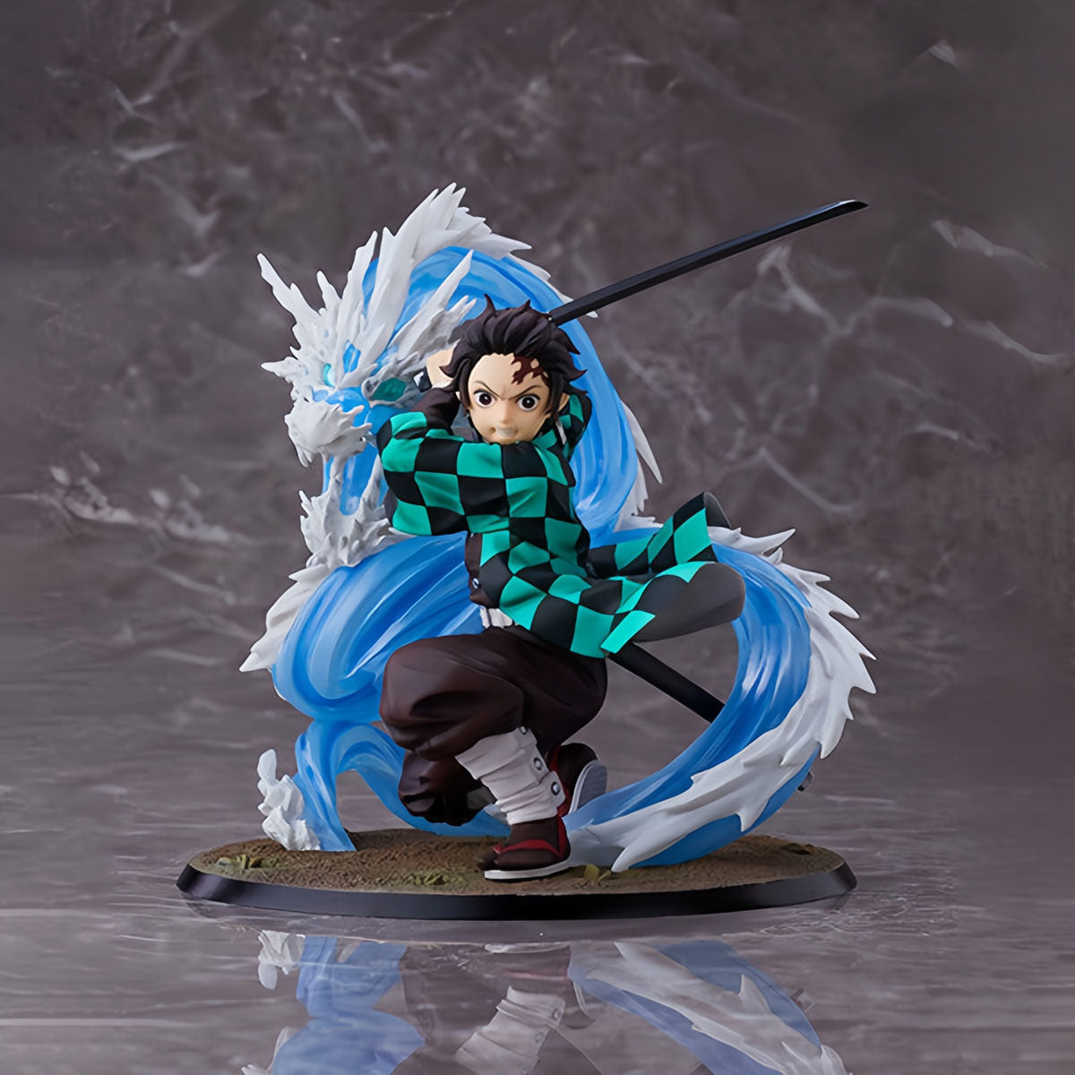 Kamado Tanjirou character combat pose 1:1 decoration model hand toy ornaments