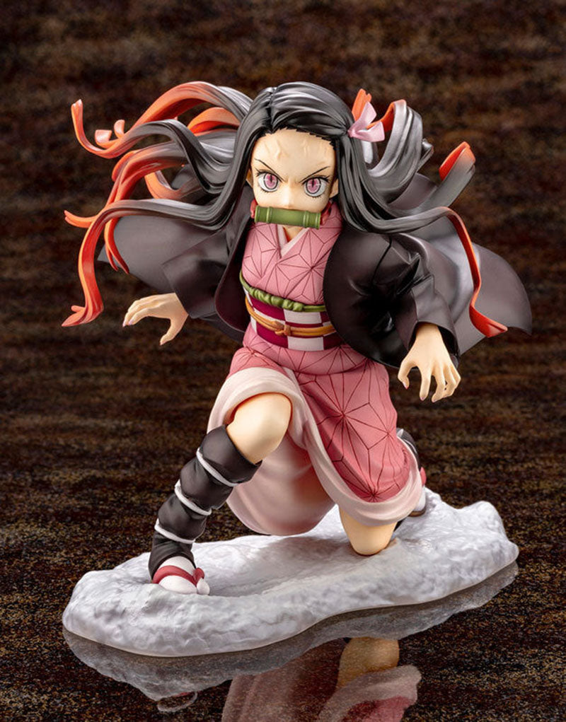 Kamado Tanjirou Figure combat posture 1:1 decorative model hand toy ornaments