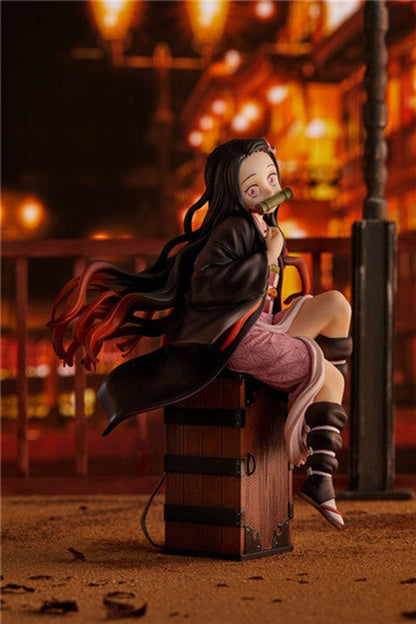 Kamado Tanjirou Figure combat posture 1:1 decorative model hand toy ornaments