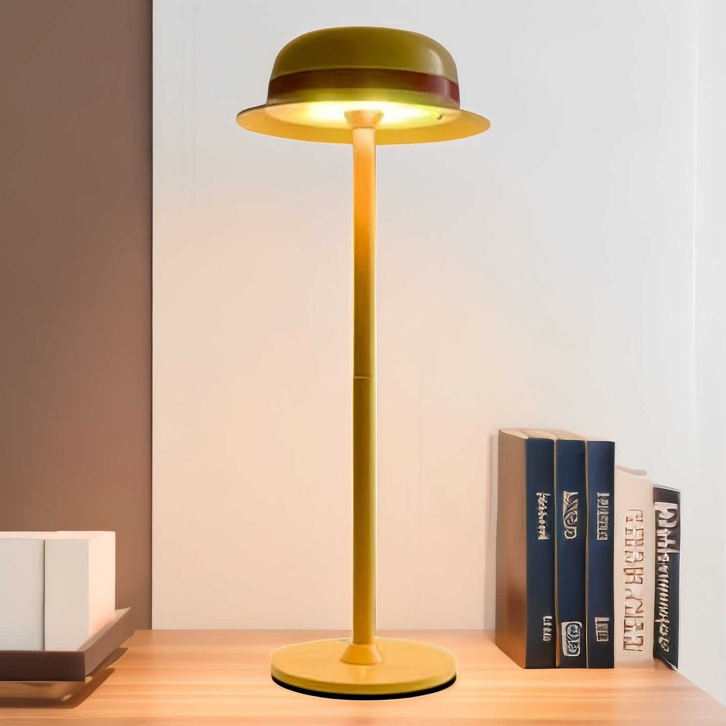 Luffy straw hat shape metal table lamp night light